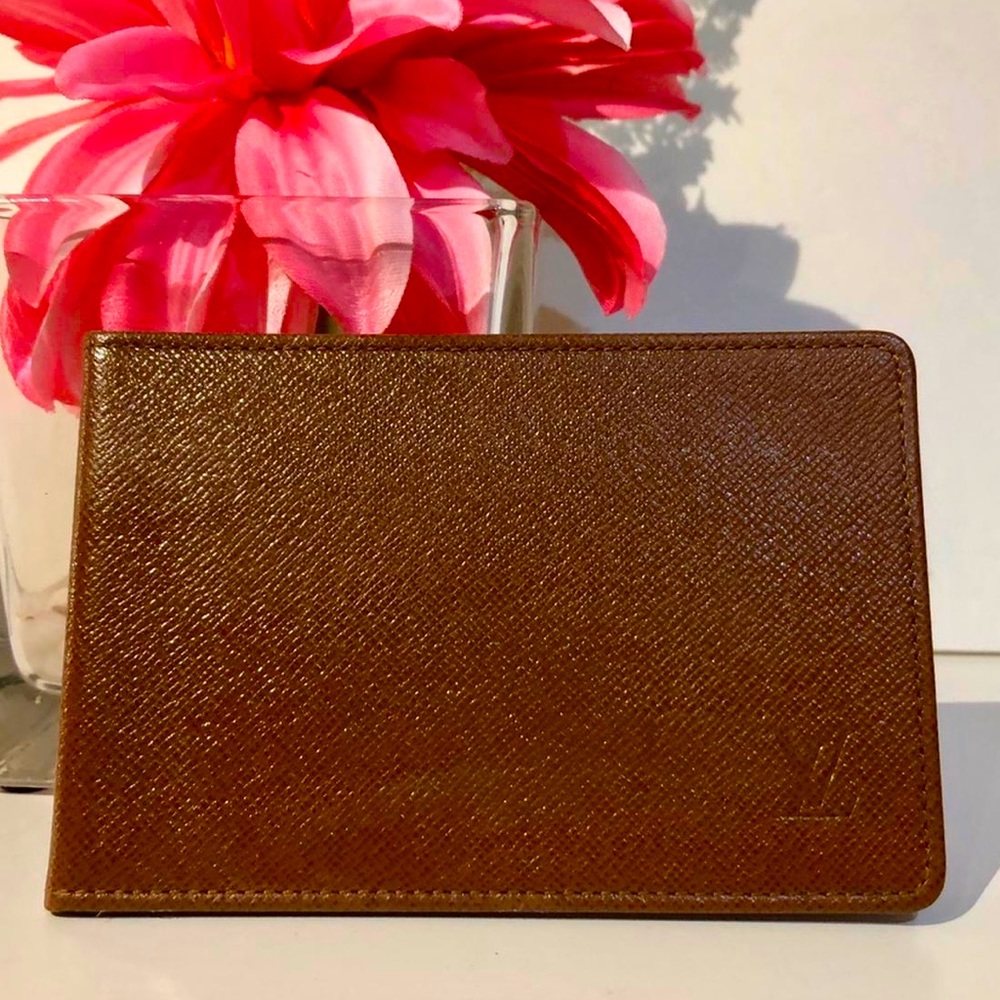LOUIS VUITTON TAIGA PASS/CARD HOLDER